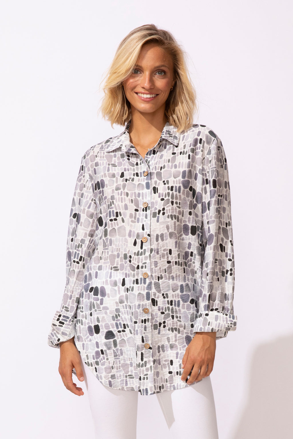 Escape's Regatta Rayon Sea Glass Beach Shirt in Fog