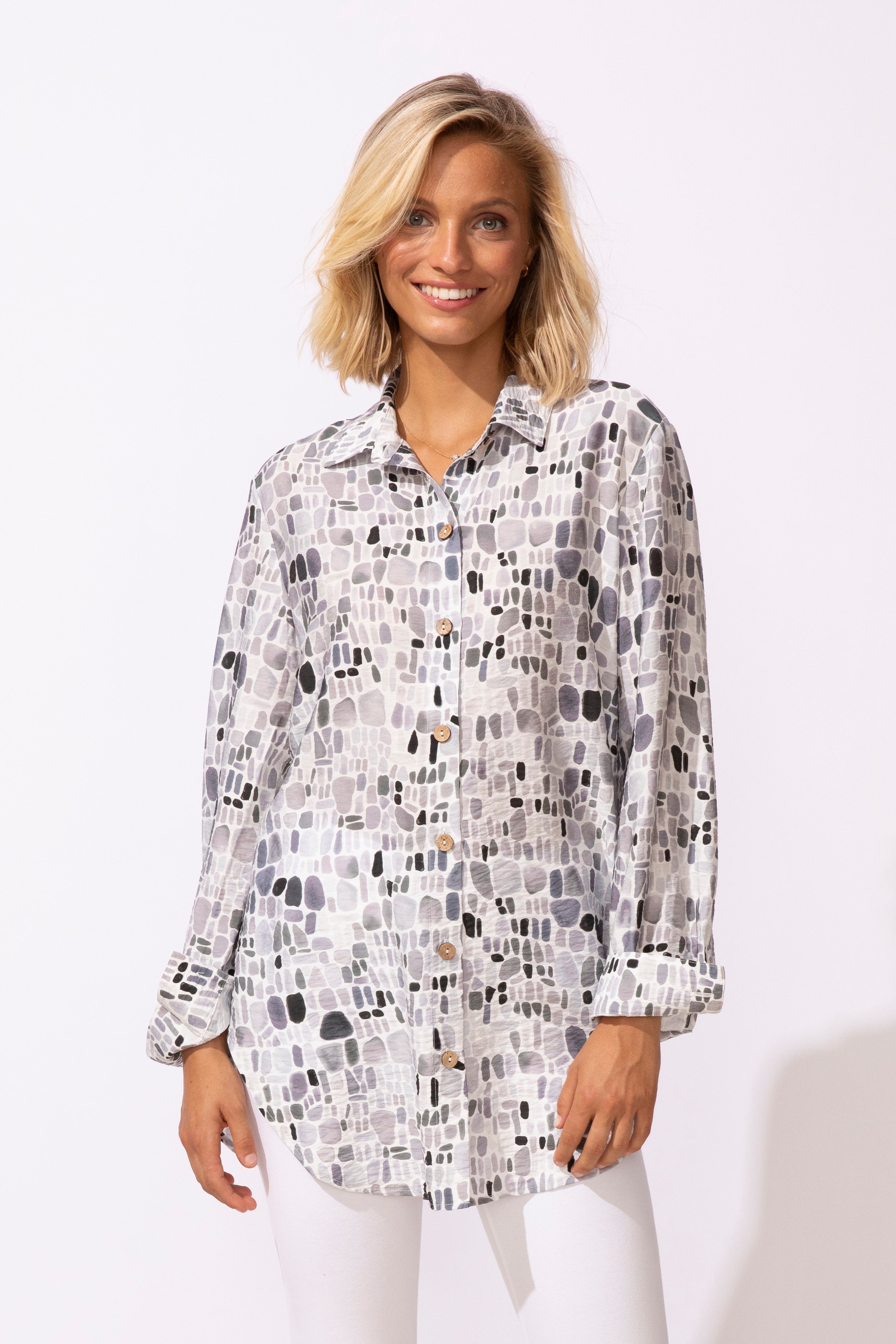Escape's Regatta Rayon Sea Glass Beach Shirt in Fog