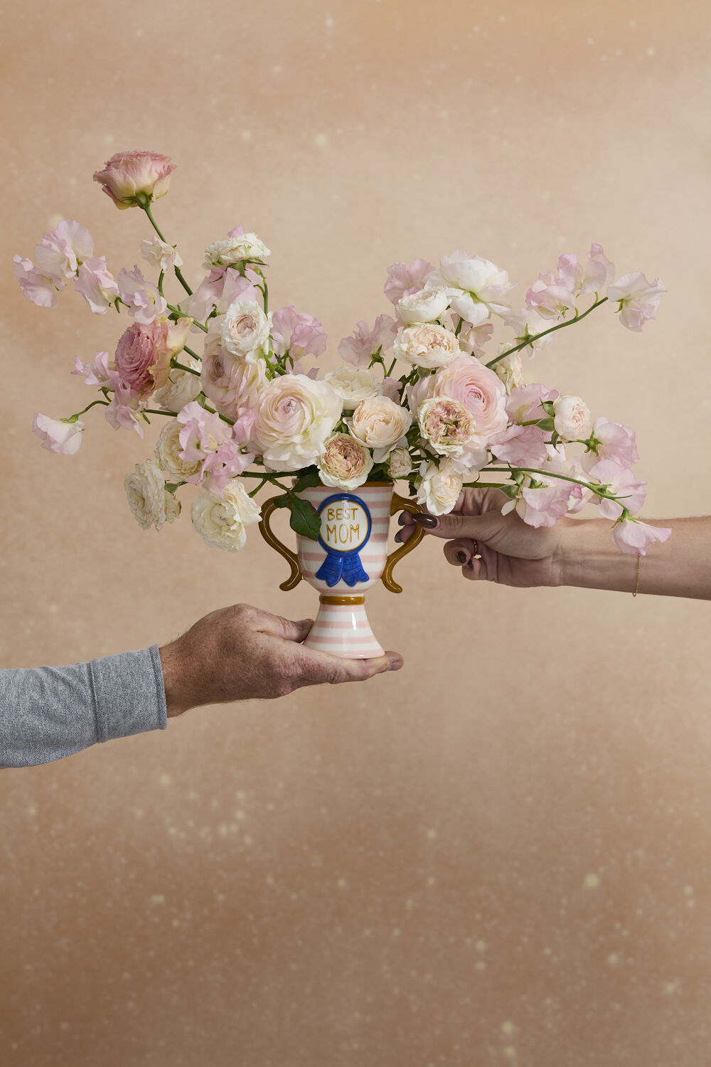 Best Mom Trophy Vase