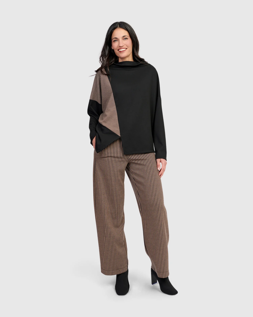 Alembika's Brighton Funnel Top in Chocolate