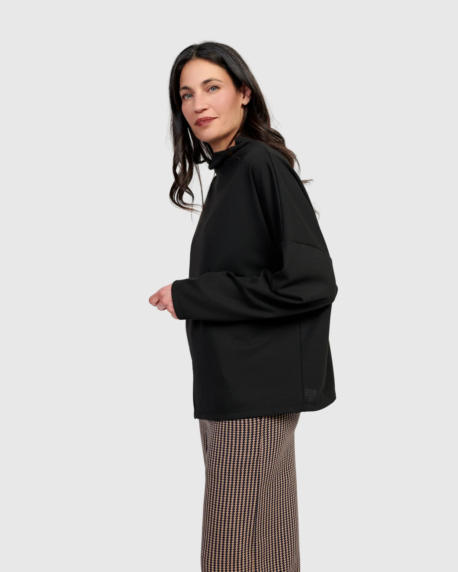 Alembika's Brighton Funnel Top in Chocolate