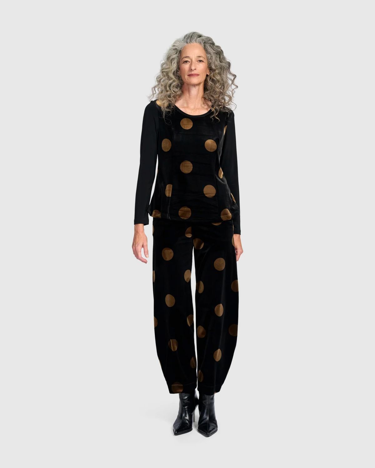 Alembika's Everyday Velvet Flow Pants