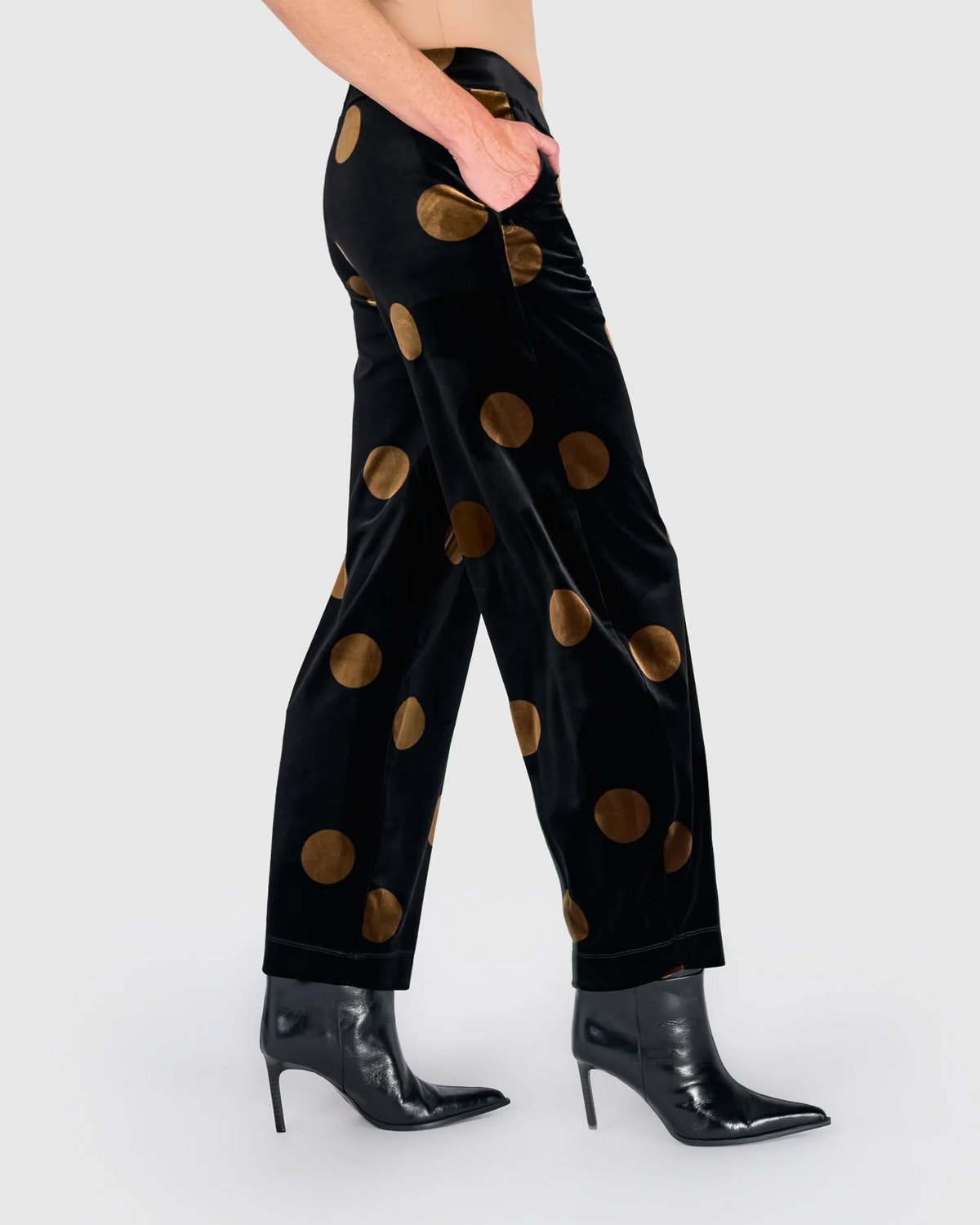 Alembika's Everyday Velvet Flow Pants
