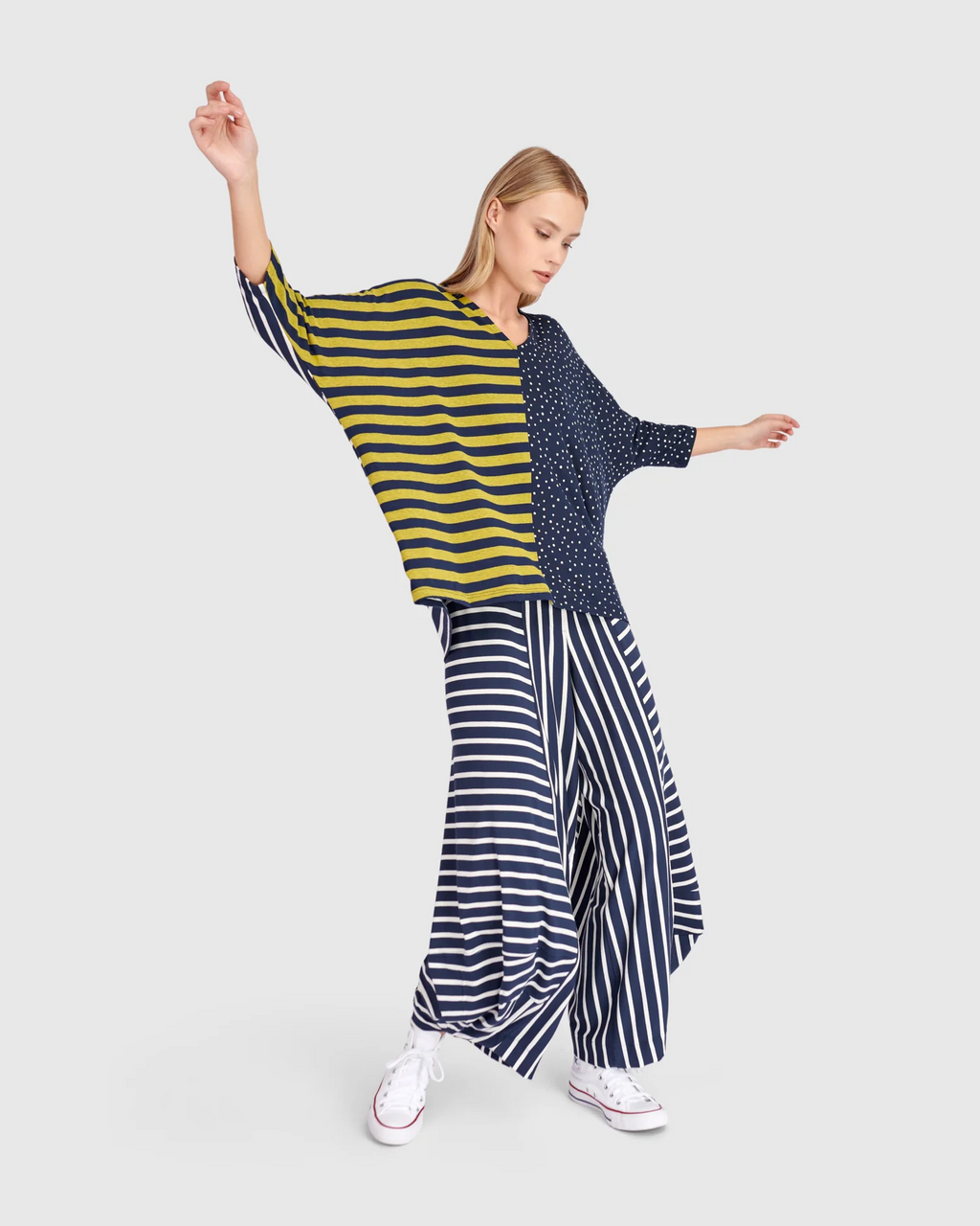 Alembika Sun & Moon Top