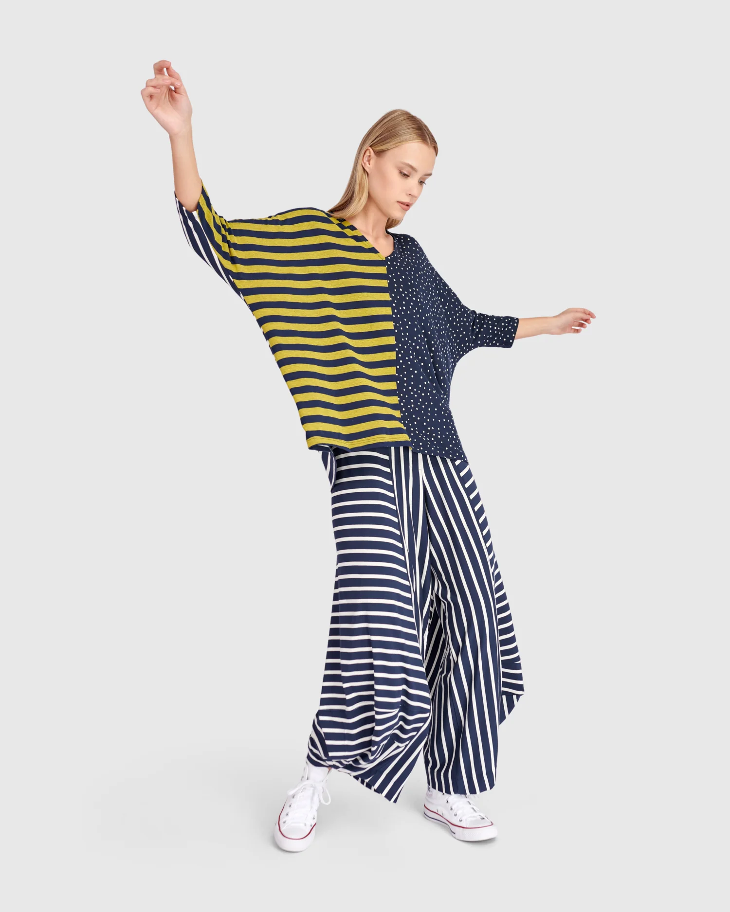 Alembika Sun & Moon Top