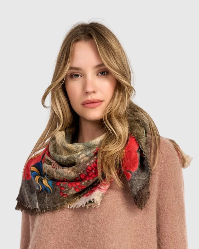 Alembkia Beige Bloom Deckle Scarf