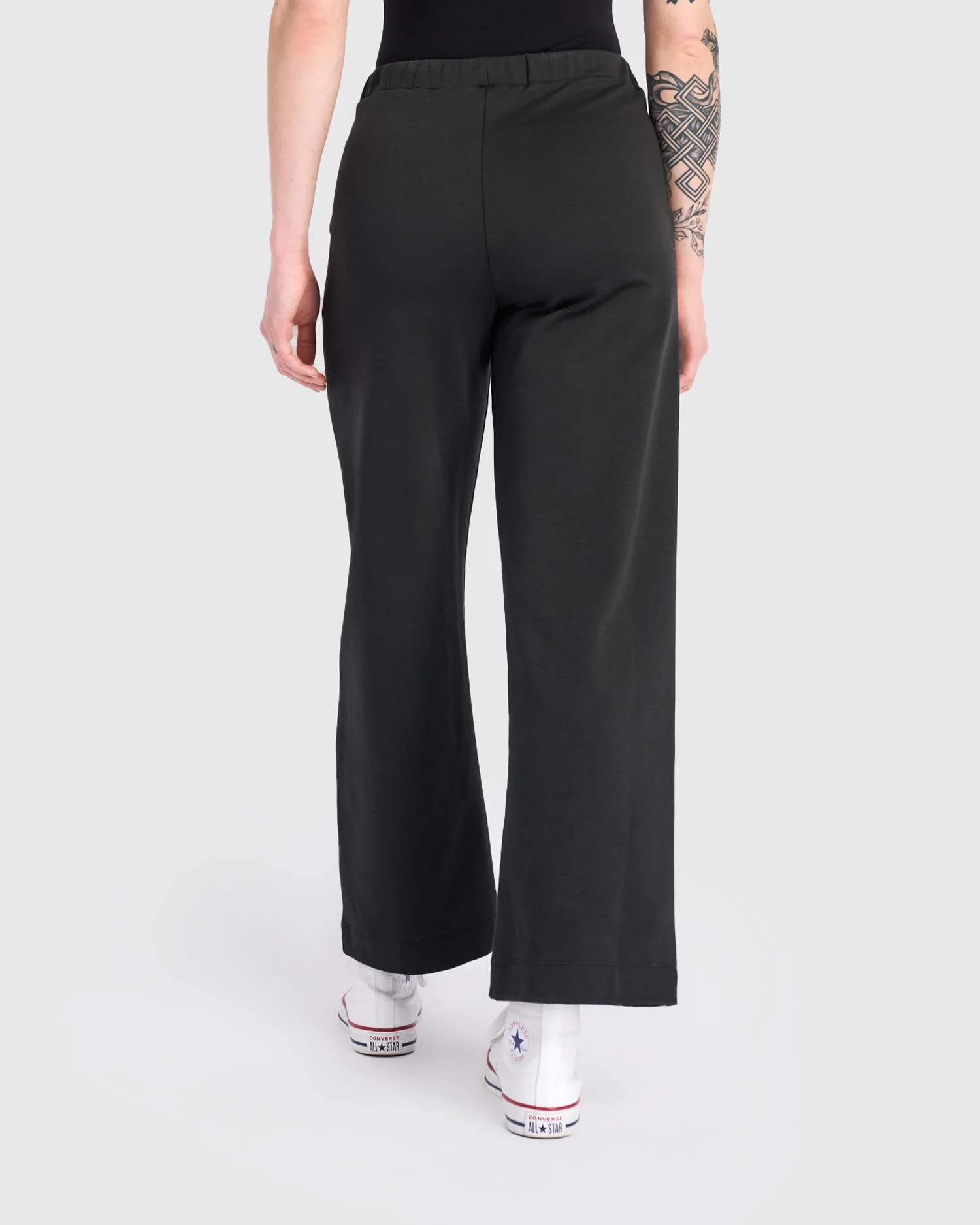 Alembika Urban Foundation Straight Leg Pant in Black