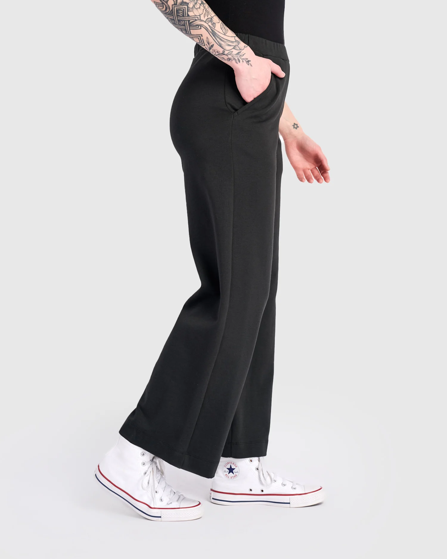 Alembika Urban Foundation Straight Leg Pant in Black