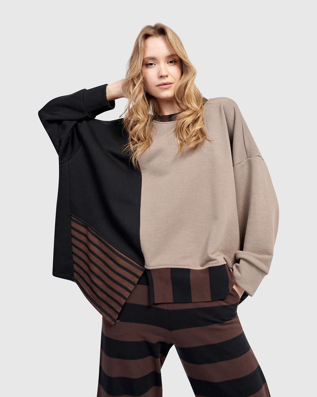 Alembika Urban Blitz Crewneck Top in Mix