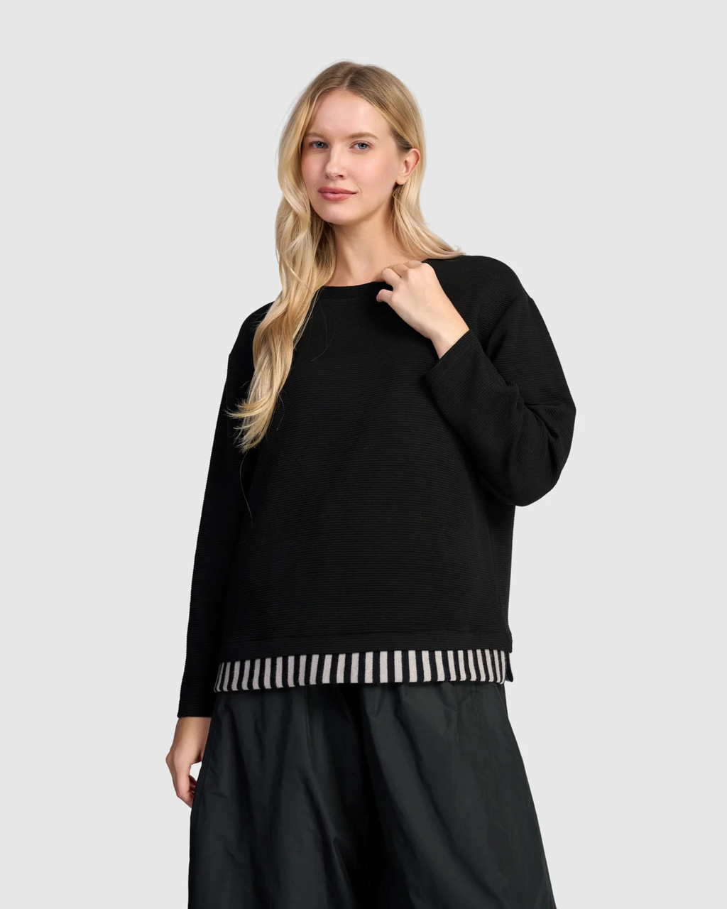  Alembika's relaxed Urban Borderline Top 