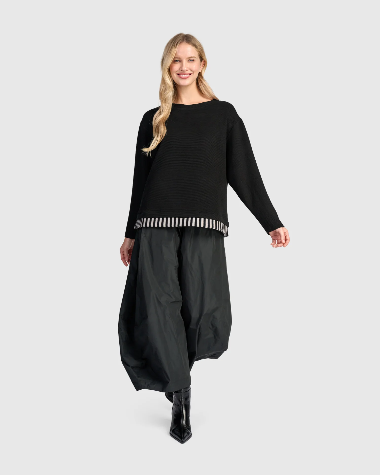  Alembika's relaxed Urban Borderline Top 