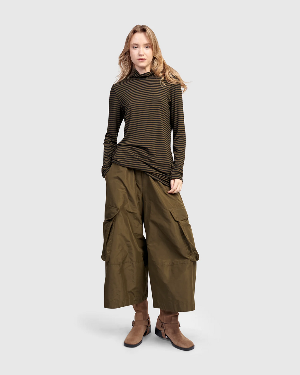 Alembika Urban Wide Cargo Pants in Khaki