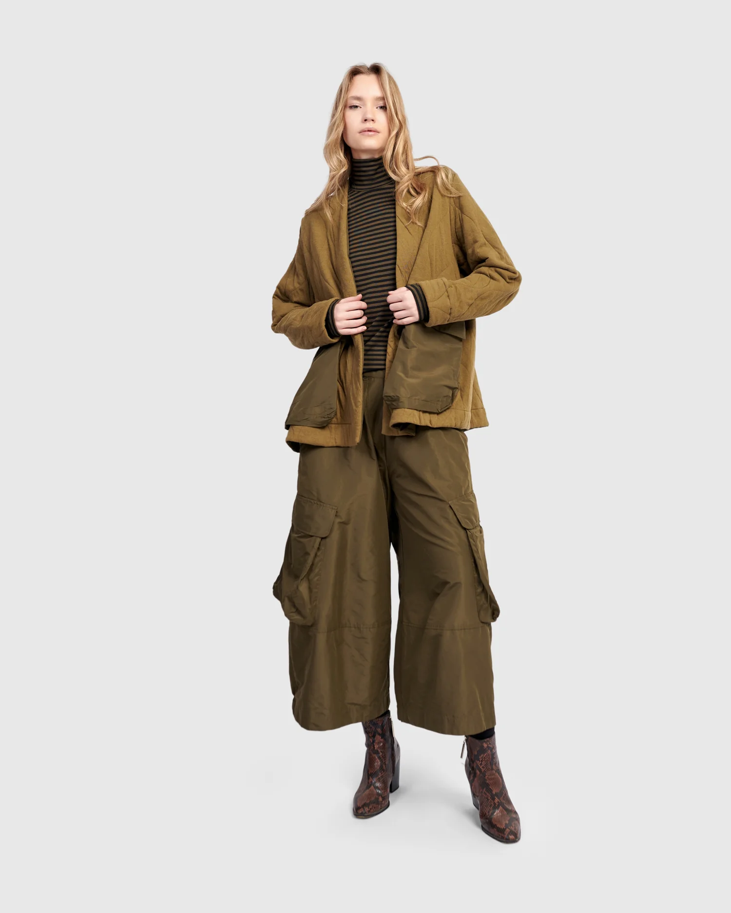 Alembika Urban Wide Cargo Pants in Khaki