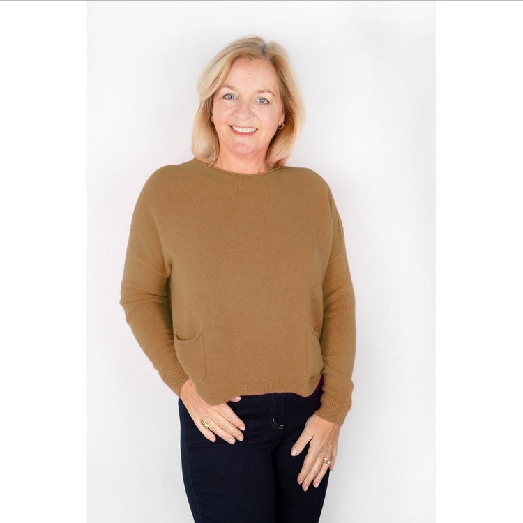 Amazing Woman Jodie Front Pocket Supersoft Knit Jumper in Caramel