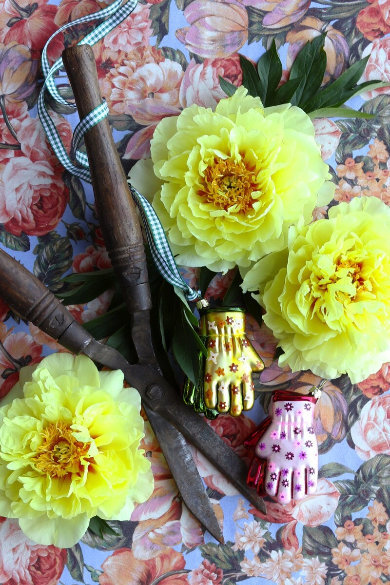 Cody Foster's Gardening Glove Ornament