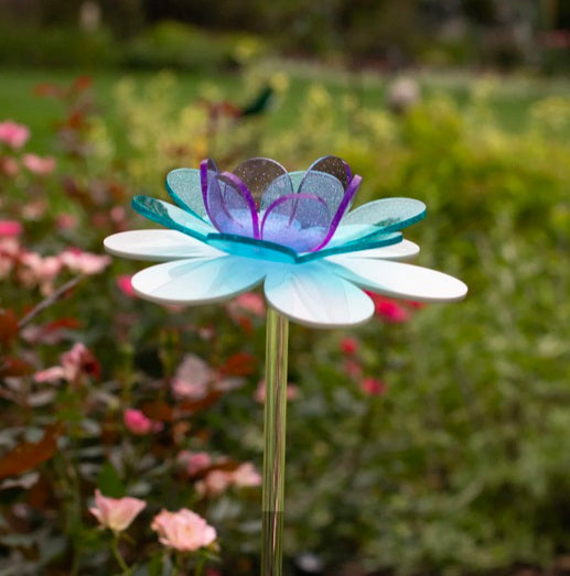 Fairy Lotus Garden Sculpture / Medium