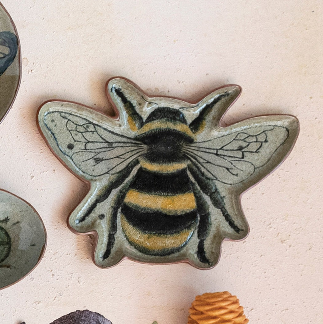 Stoneware Bee Plate