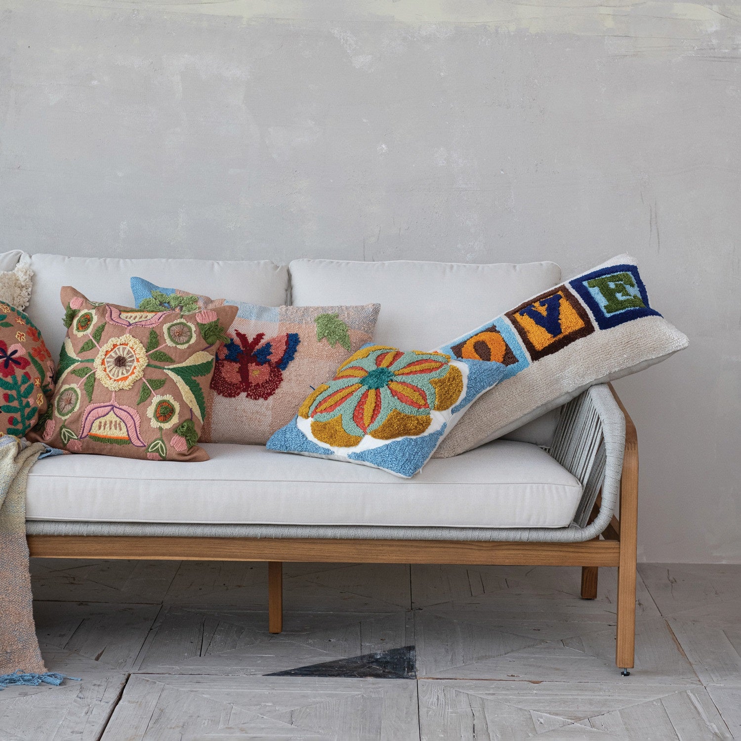 Tufted Flower Indoor / Outdoor Pillow