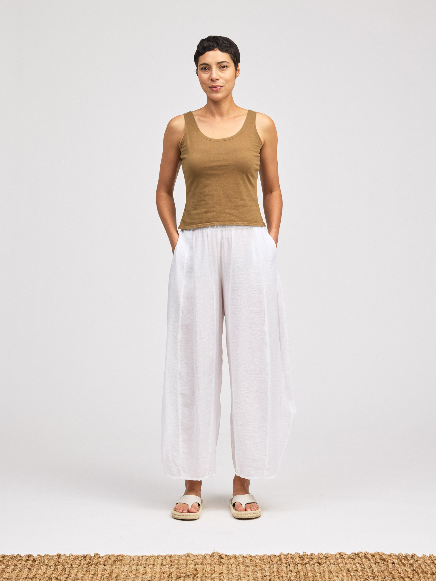 Cut Loose's solid Panel Lantern Pant