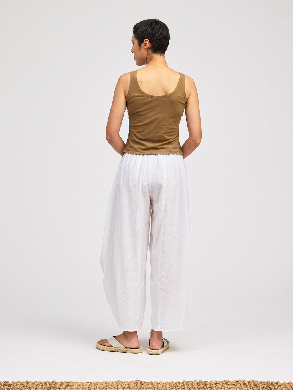 Cut Loose's solid Panel Lantern Pant