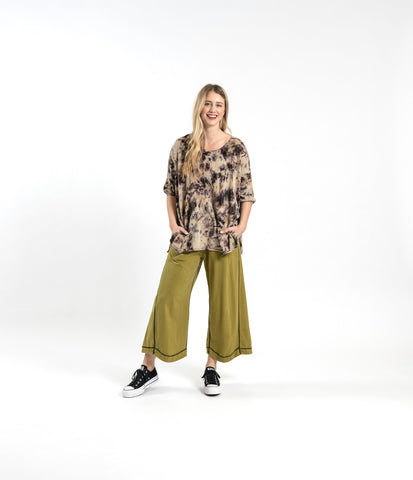 Cynthia Ashby Cotton Vita Pants. Wide leg, cropped length, contrasting seams in moss green. Pockets, relaxed fit.
