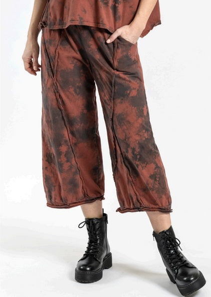 Cynthia Ashby Cotton Y Pant in Outback - rust and gray tie-dye pattern. Wide leg, cropped length, exposed seam details.