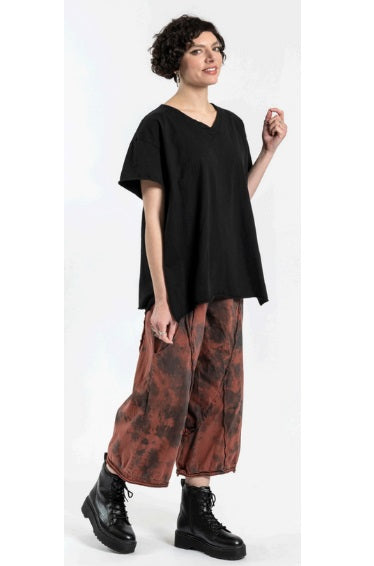 Cynthia Ashby Cotton Y Pant in Outback - rust and gray tie-dye pattern. Wide leg, cropped length, exposed seam details.