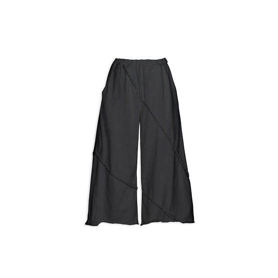 Cynthia Ashby Diagonal Pant in Charcoal Gray.  Wide leg, cropped length, elastic waist, pockets. Diagonal seam details along the legs.