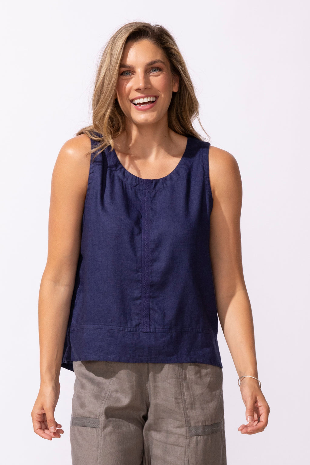 Escape's Getaway Tank in Navy