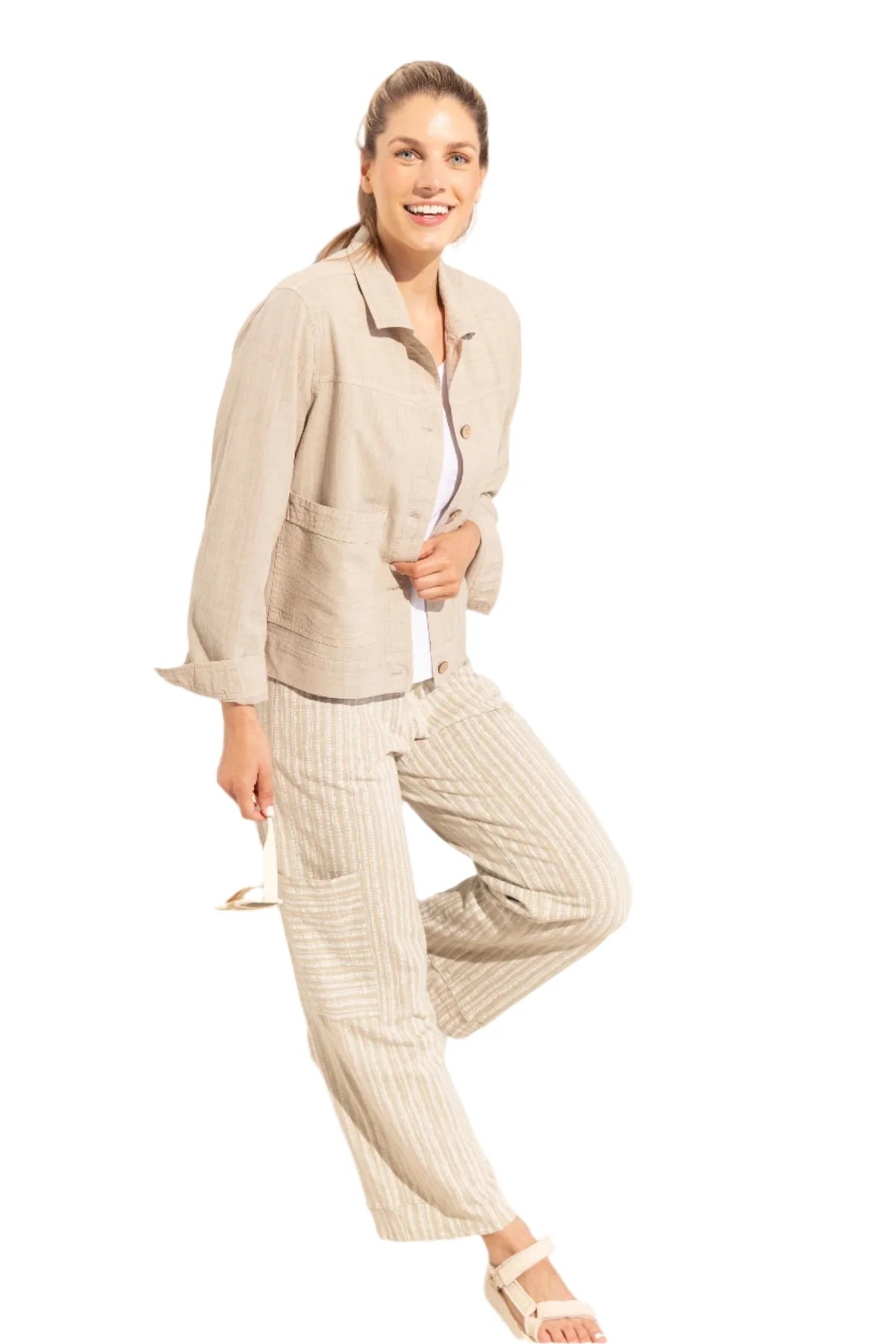 Escape by Habitat Vista Washed Cotton Beach Jacket in Khaki