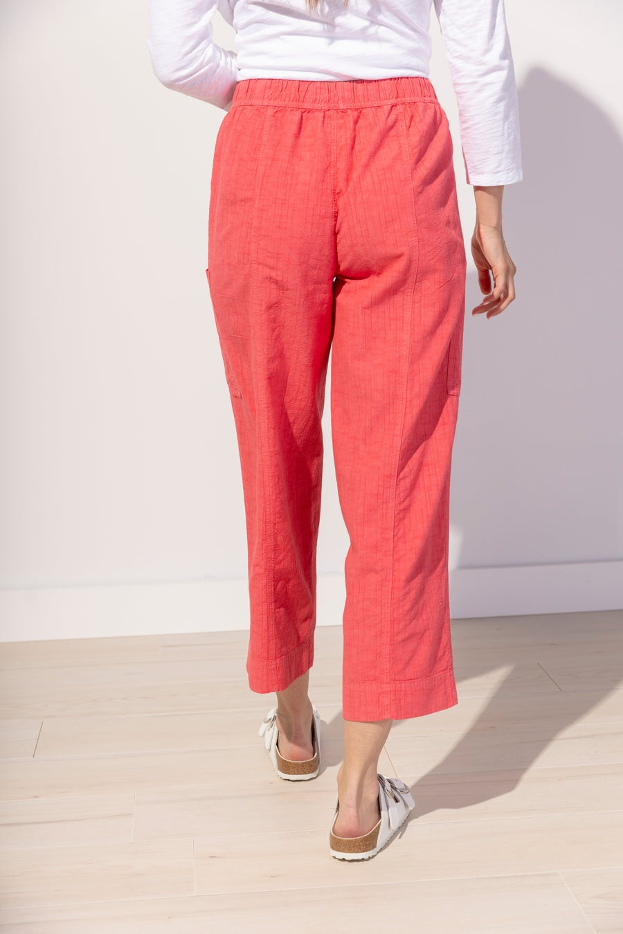 Escape's Vista Tapered Crop Pants in Punch