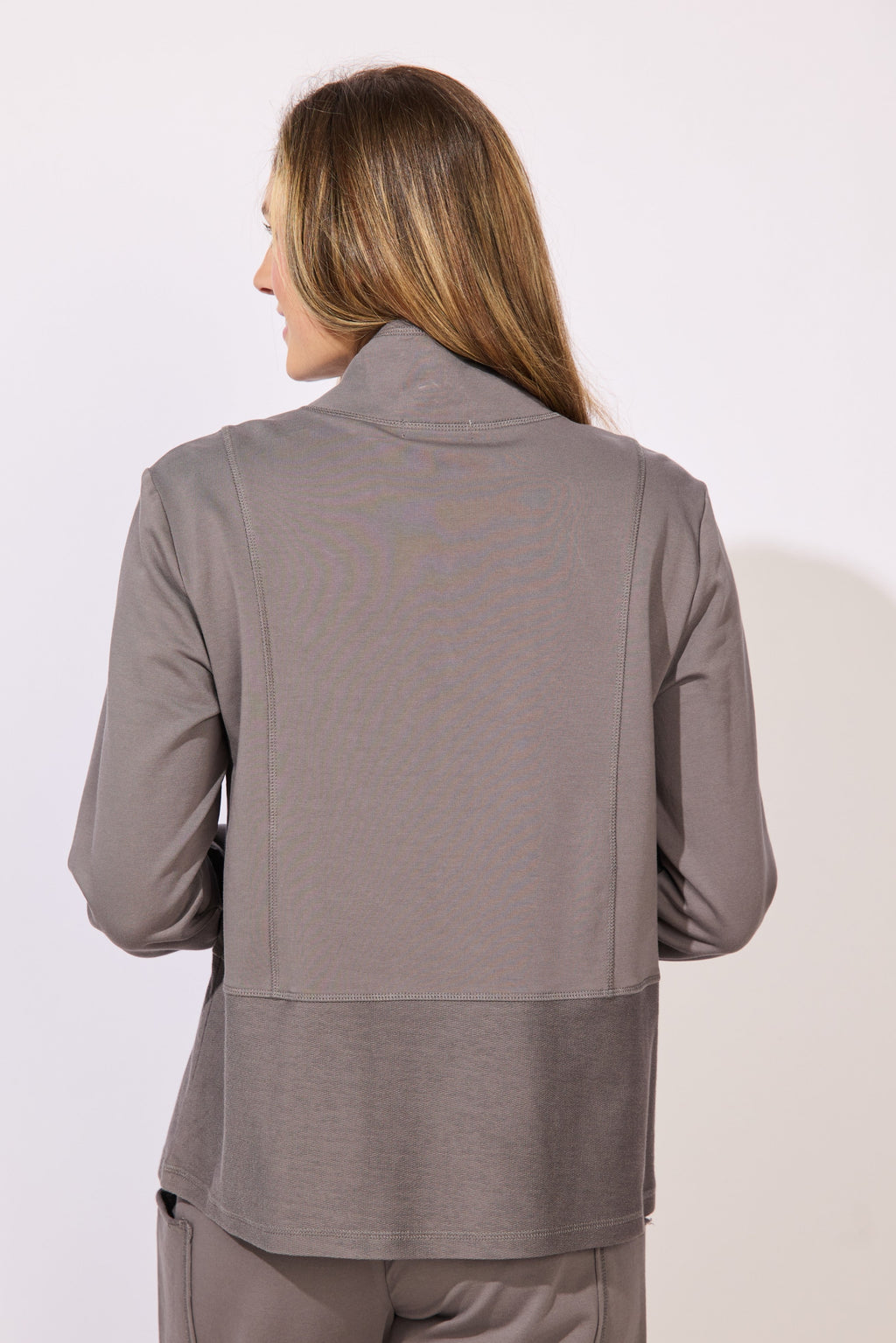 Escape's Ocean Front Terry Quarter Snap Pullover in Volcano