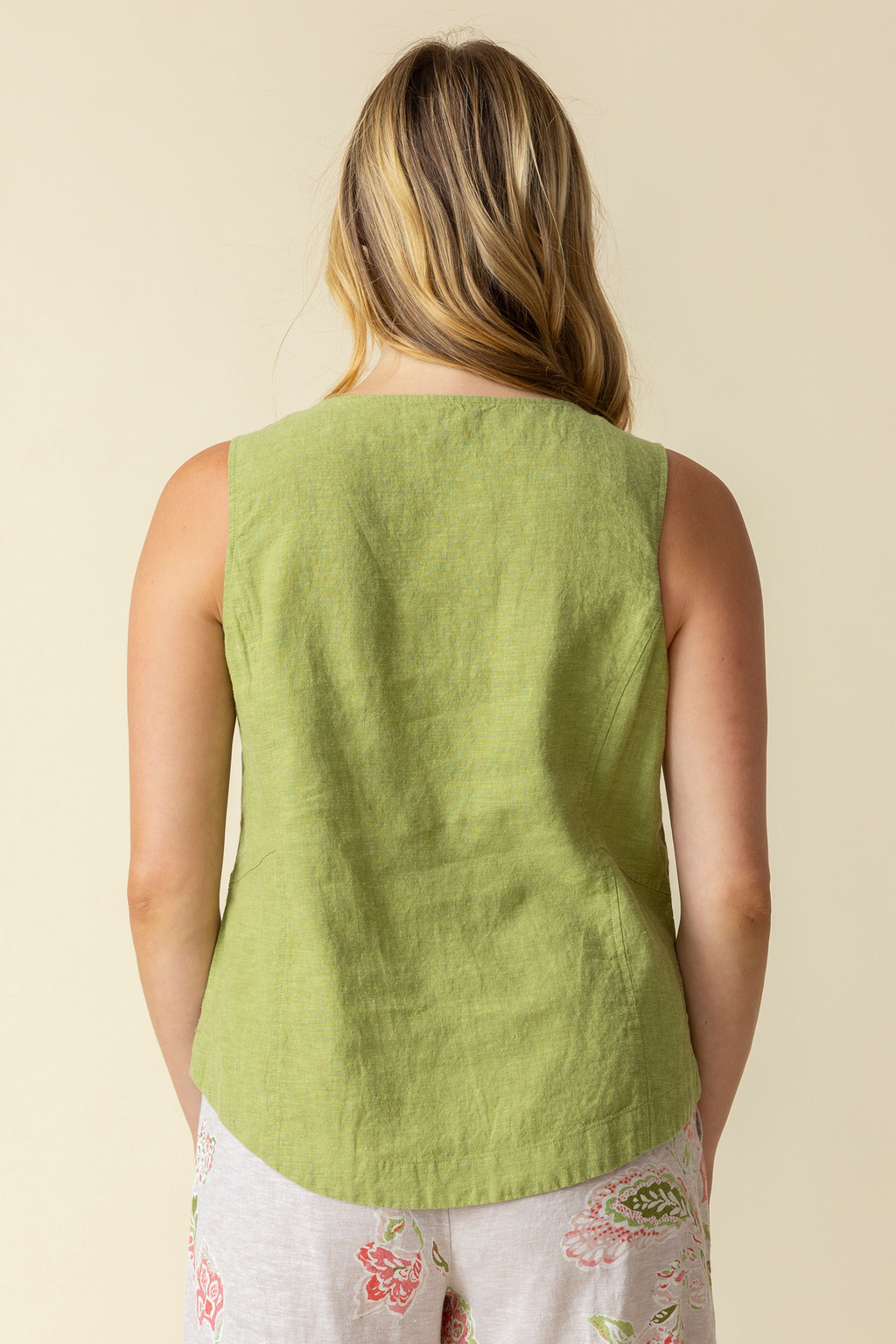 Habitat Clothing Freshen Up Linen Tank in Leaf