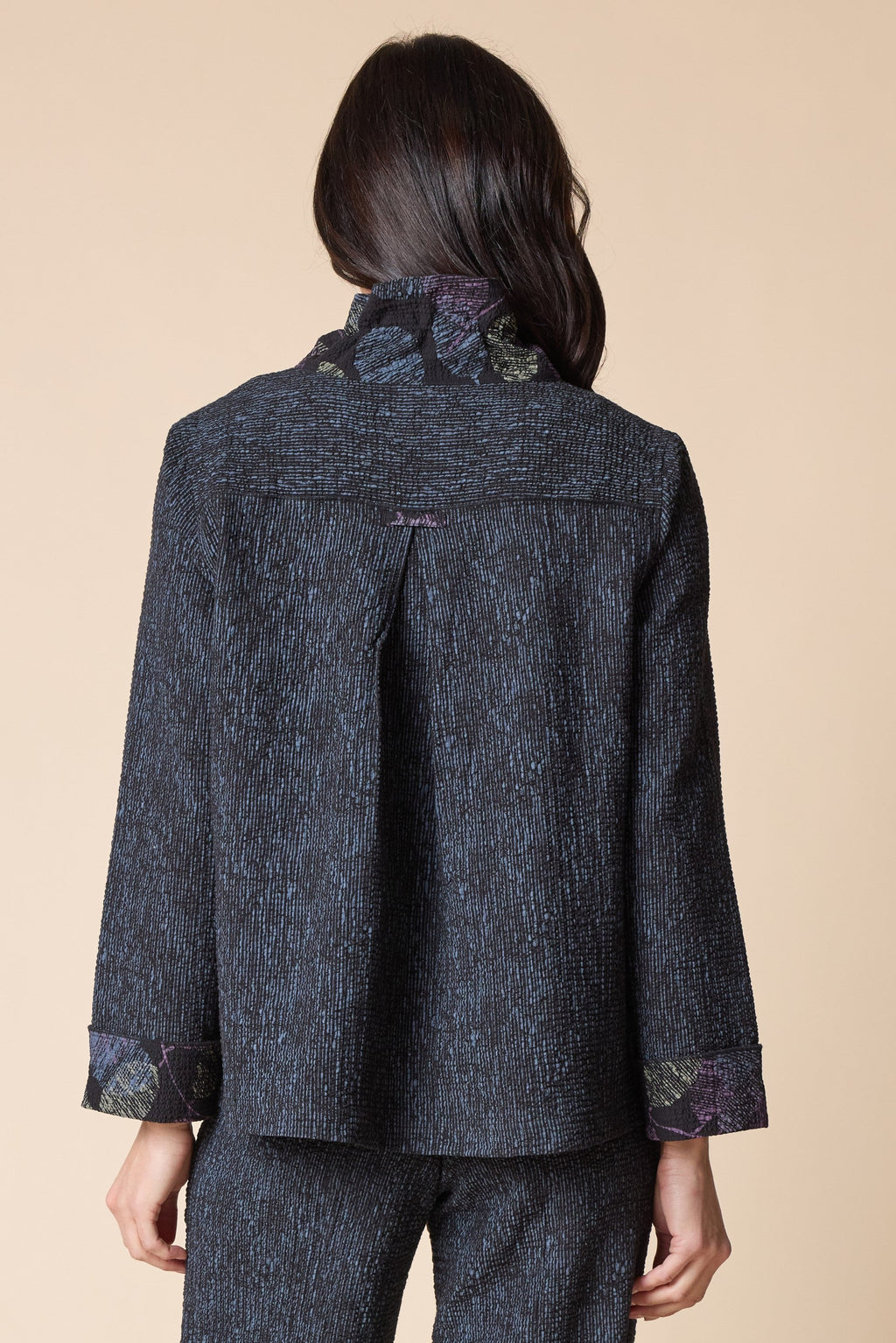 Habitat Crinkle Crepe Scattered Leaves Luna Jacket in Black