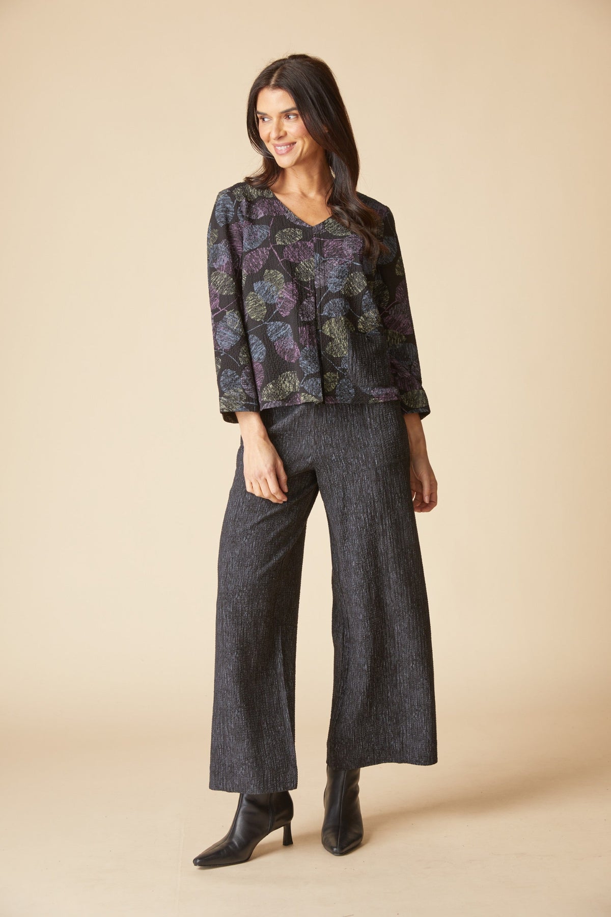 Habitat Crinkle Crepe Scattered Leaves Pleat Top in Black