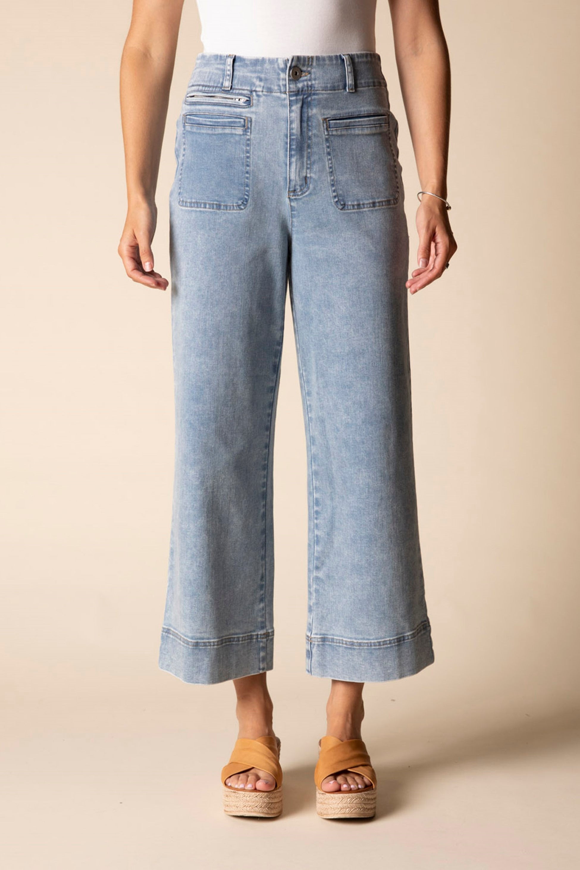 Habitat Crop Essential Jean in Light Denim
