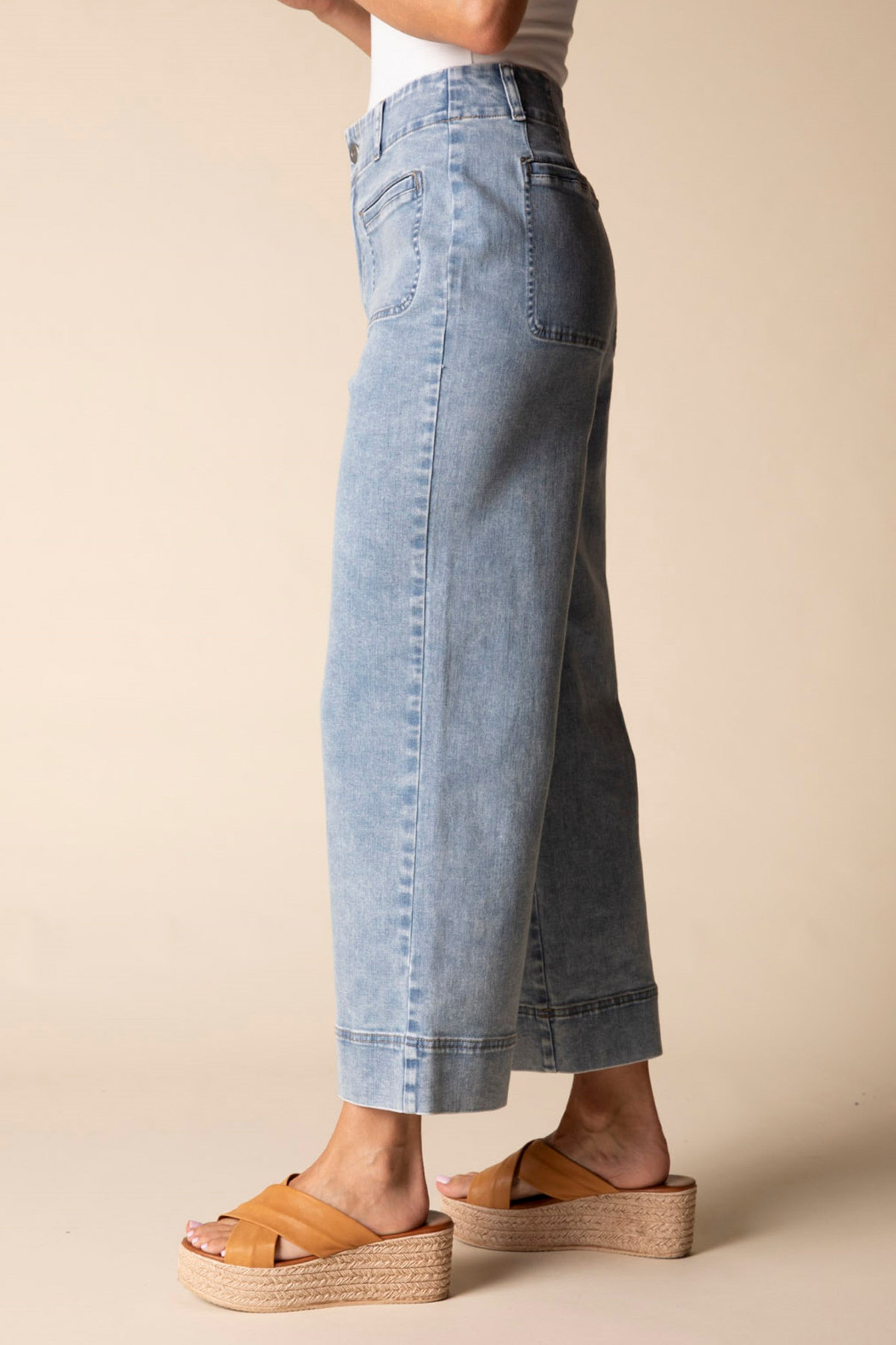 Habitat Crop Essential Jean in Light Denim