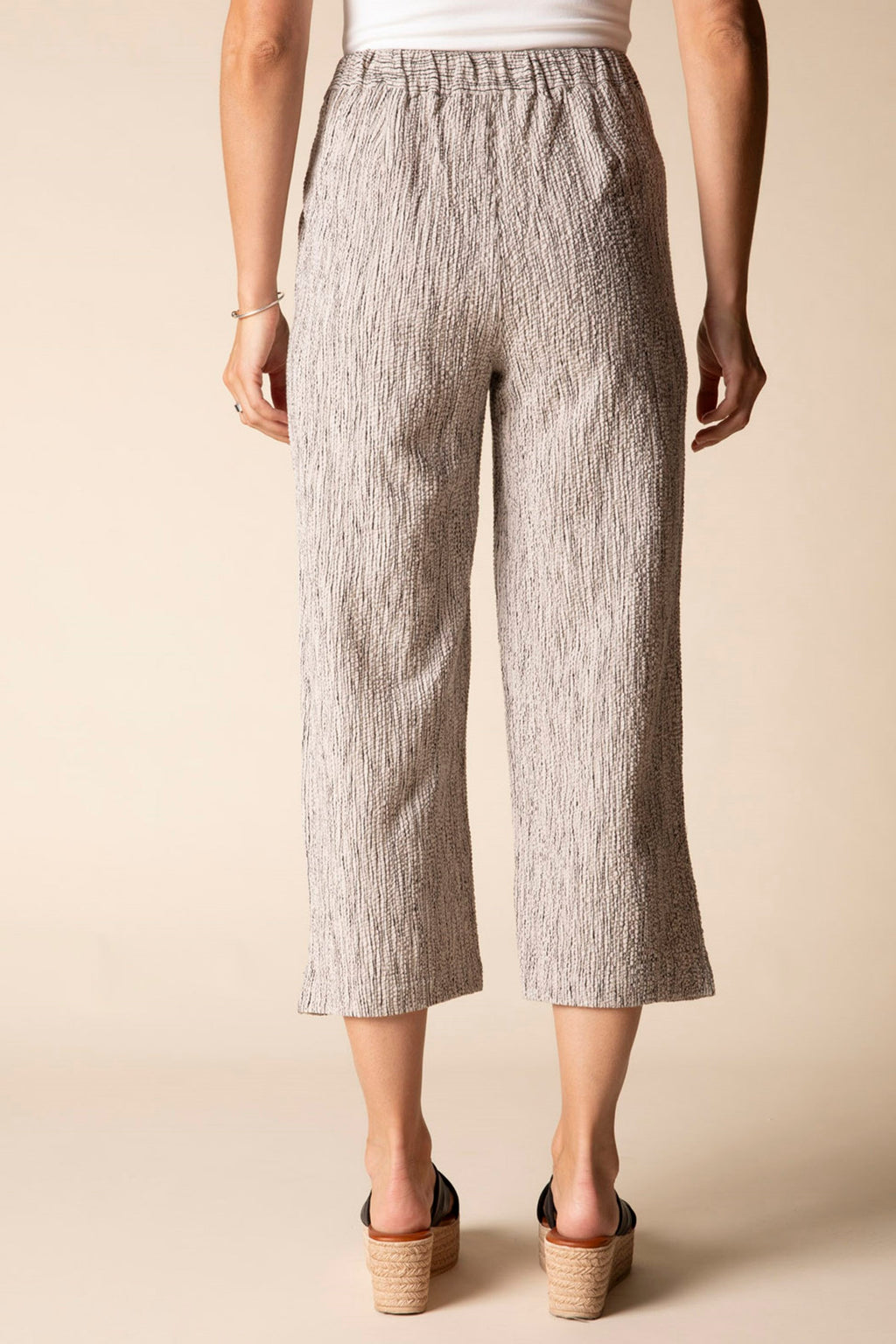 Habitat Fine Lines Pucker Weave Capri in Willow