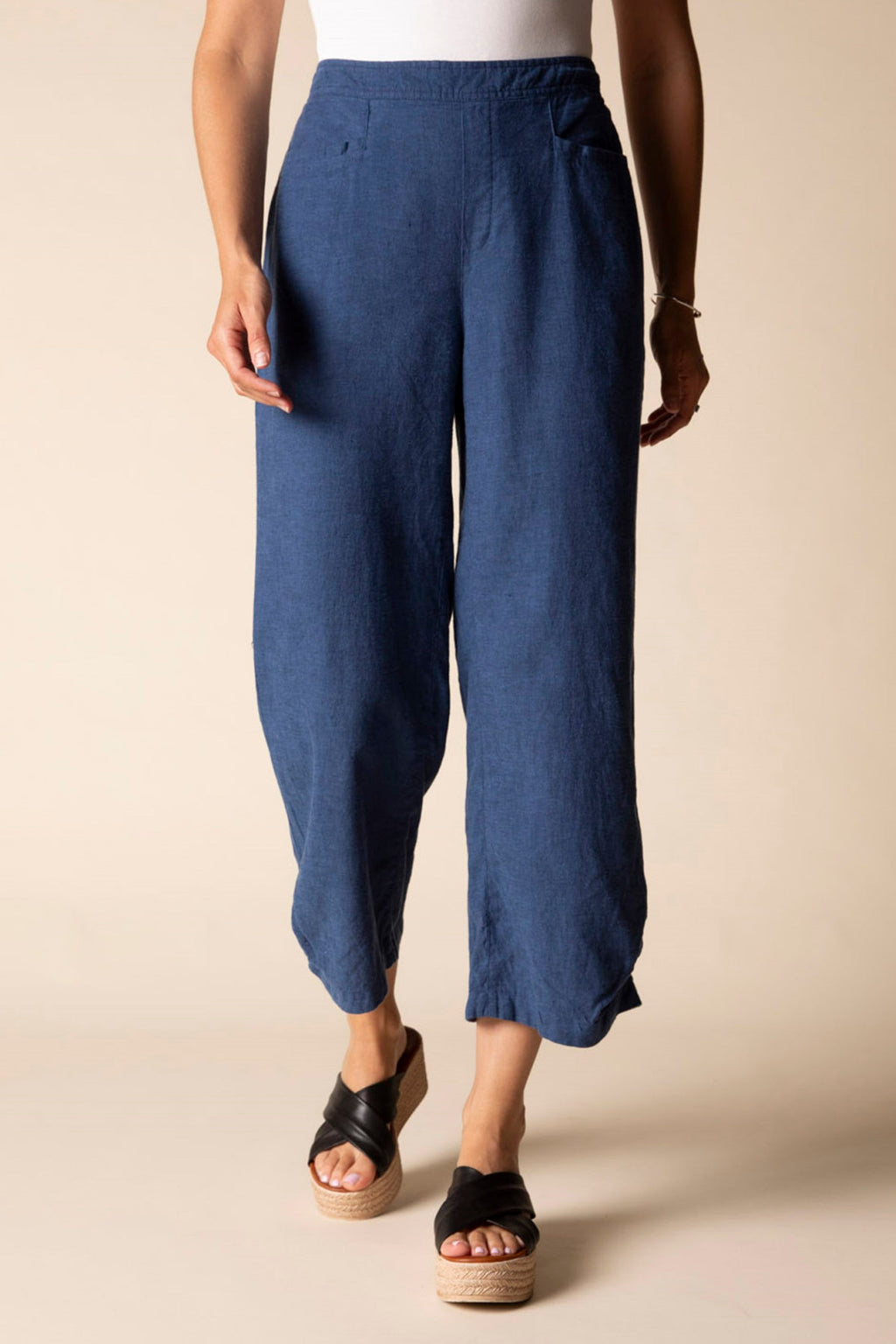 Habitat Pleat Button Capri in Navy