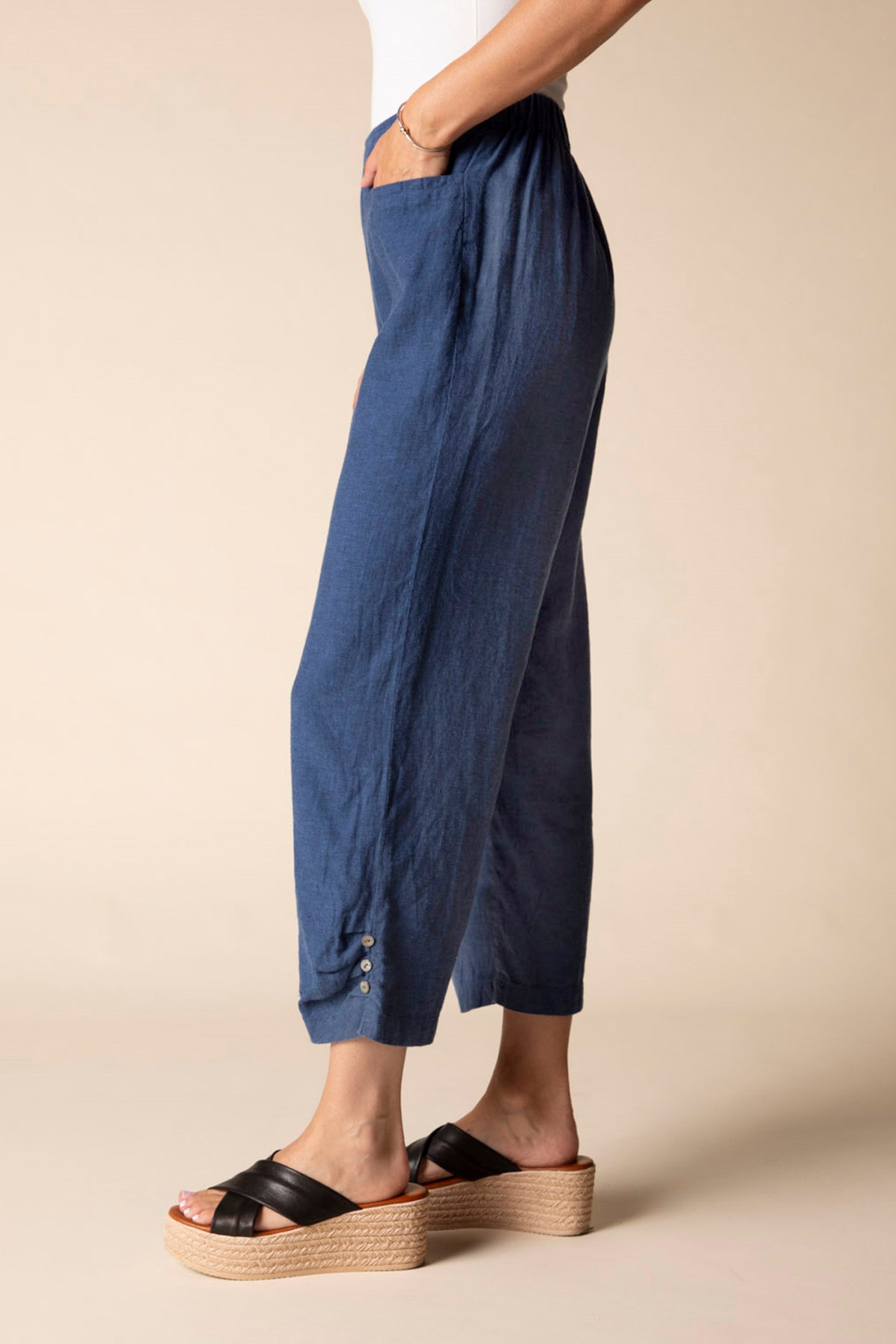 Habitat Pleat Button Capri in Navy