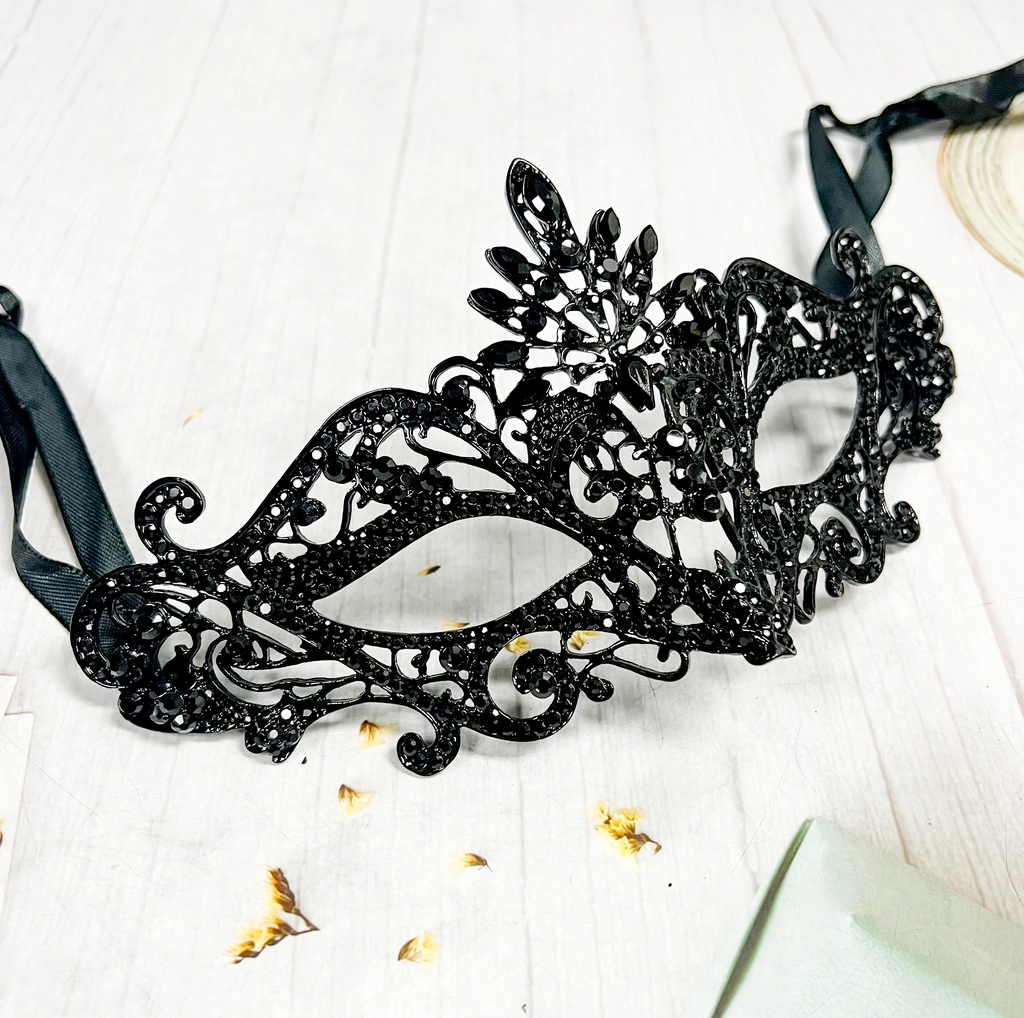 Men's Black Crystal Gothic Masquerade Mask