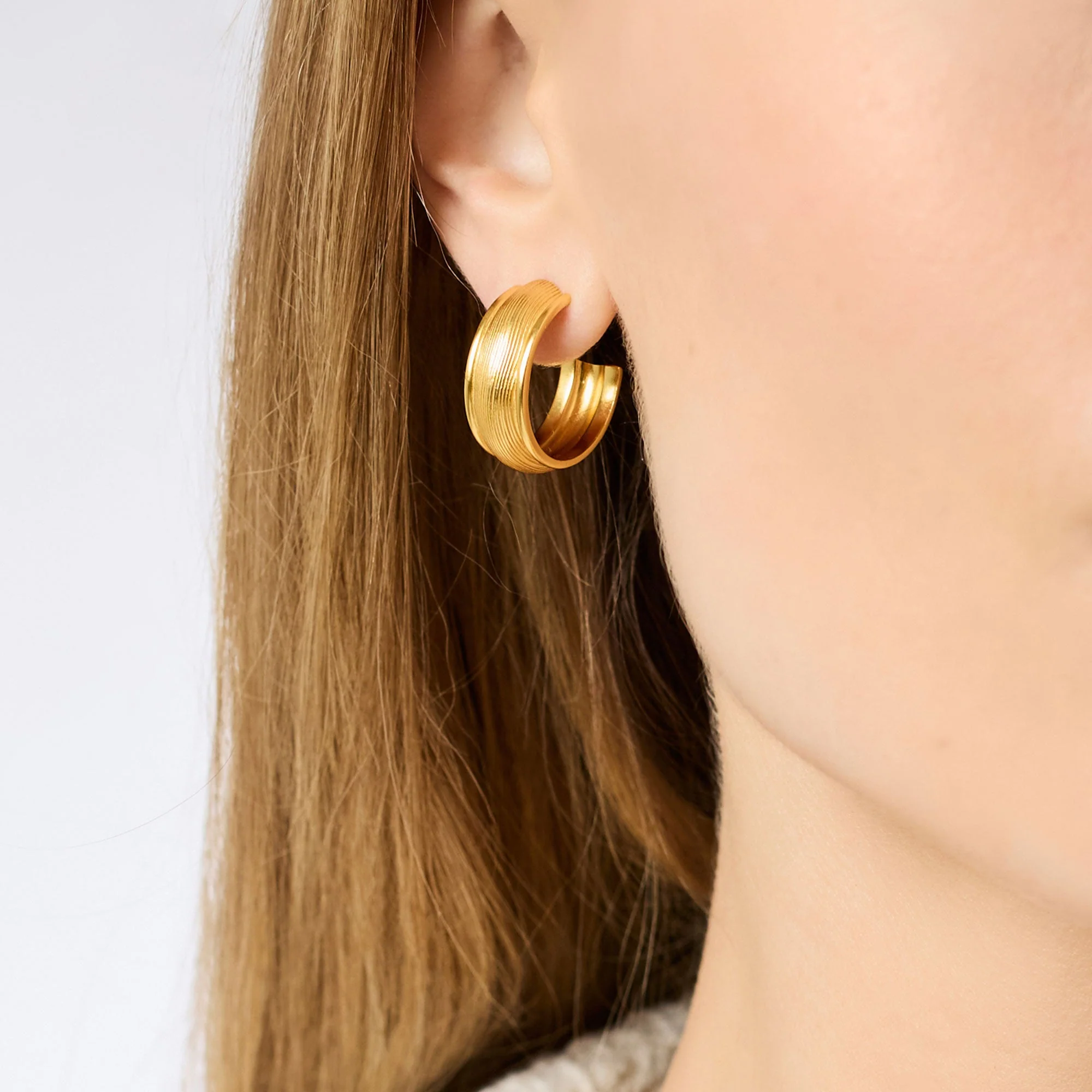 Cobblestone Small Gold Hoop Earrings