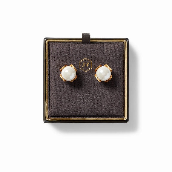 Penelope Gold & Pearl Stud Earrings / Medium