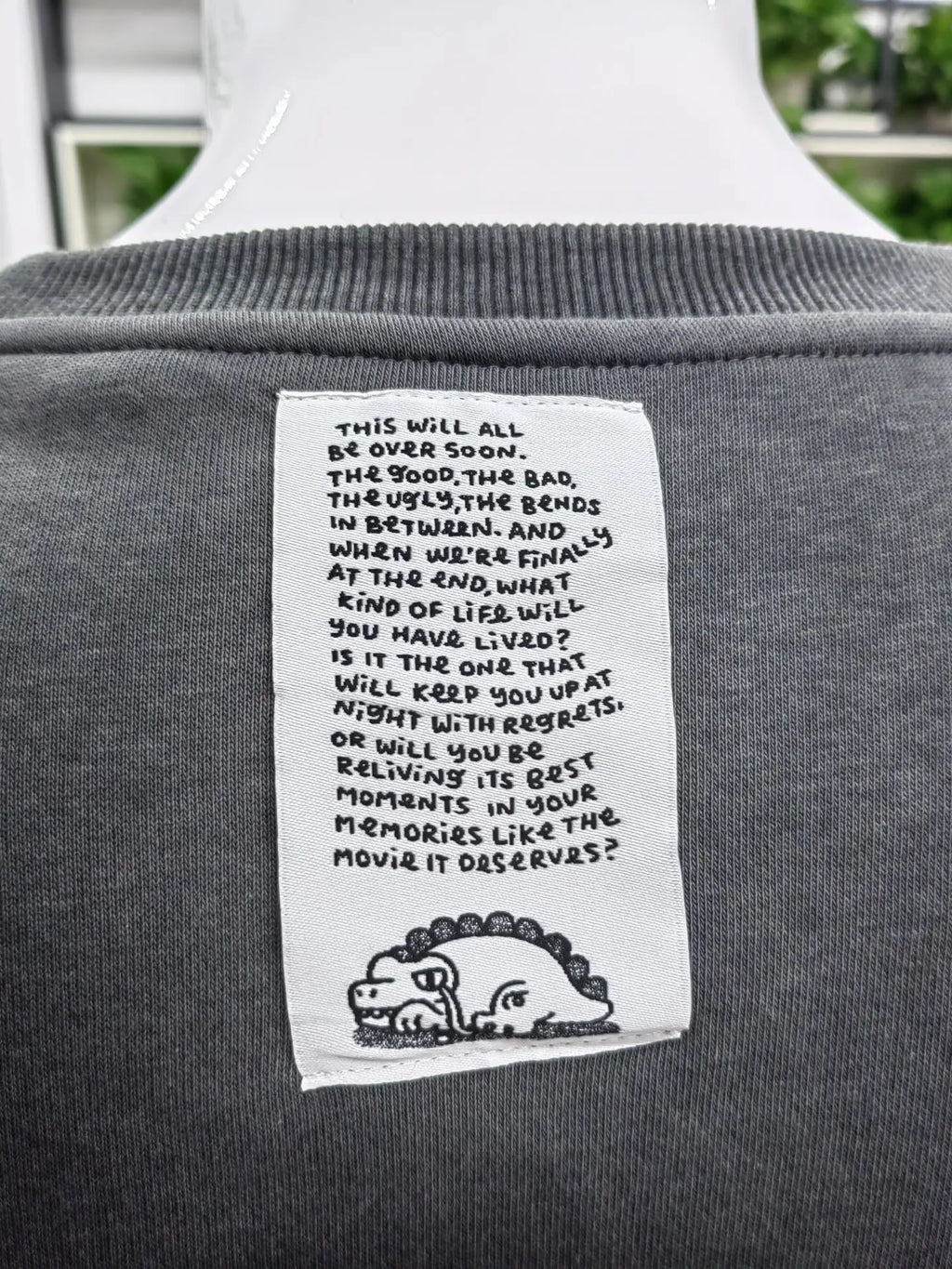 Karepango Kyouryuu Sweater