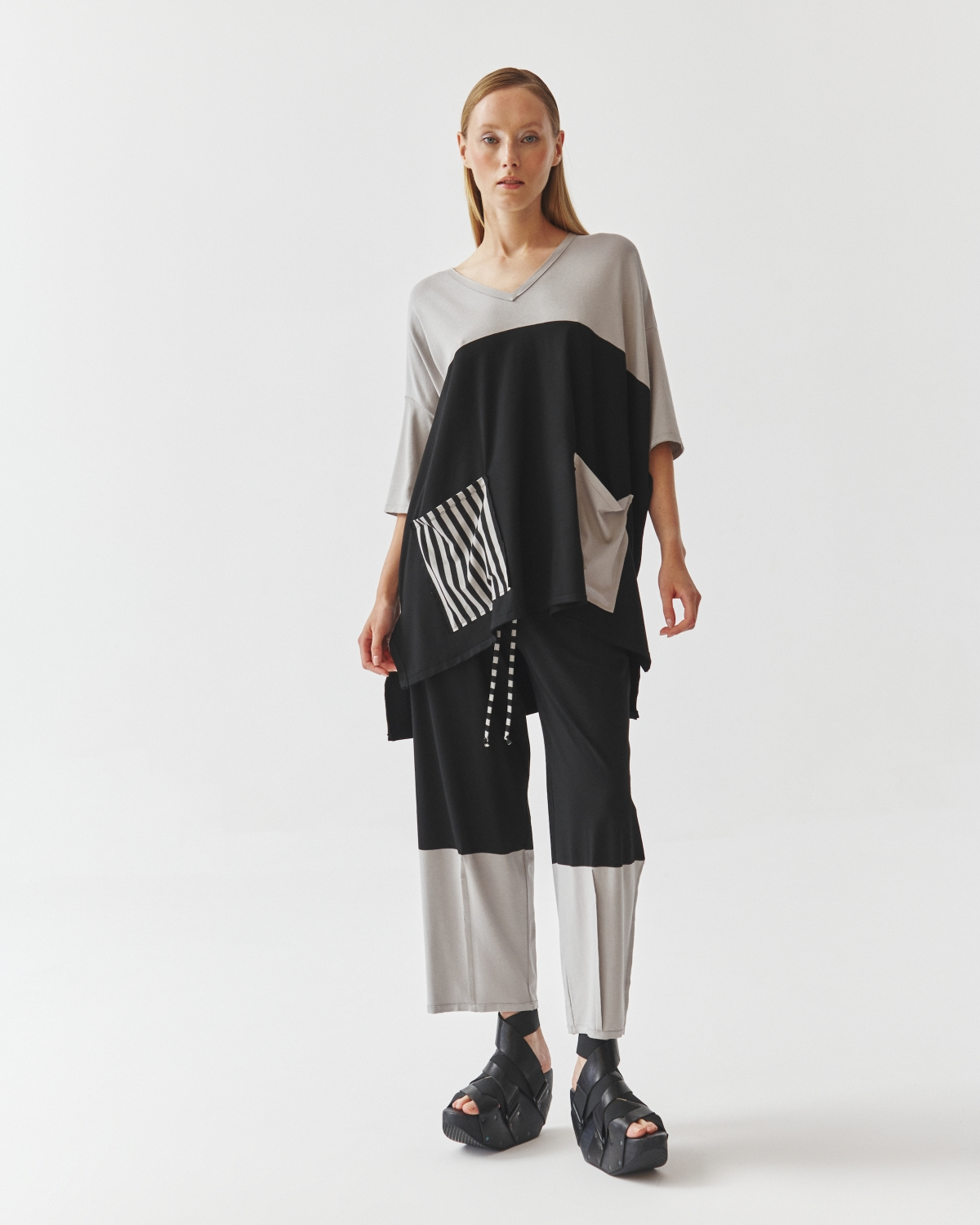 Kedziorek's Colorblock Pocket Top in Black and Grey