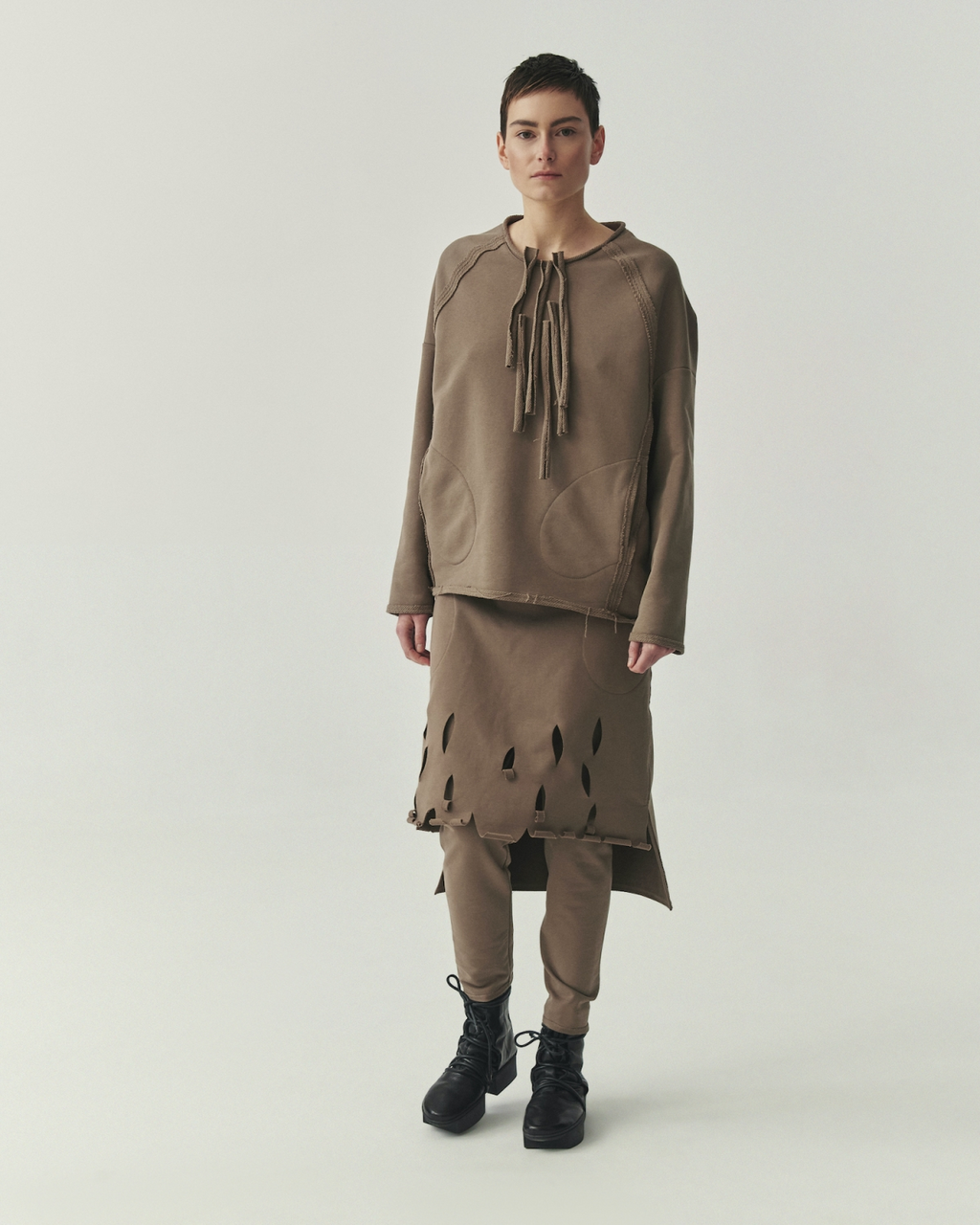 Kedziorek's Two Pocket Top in Taupe