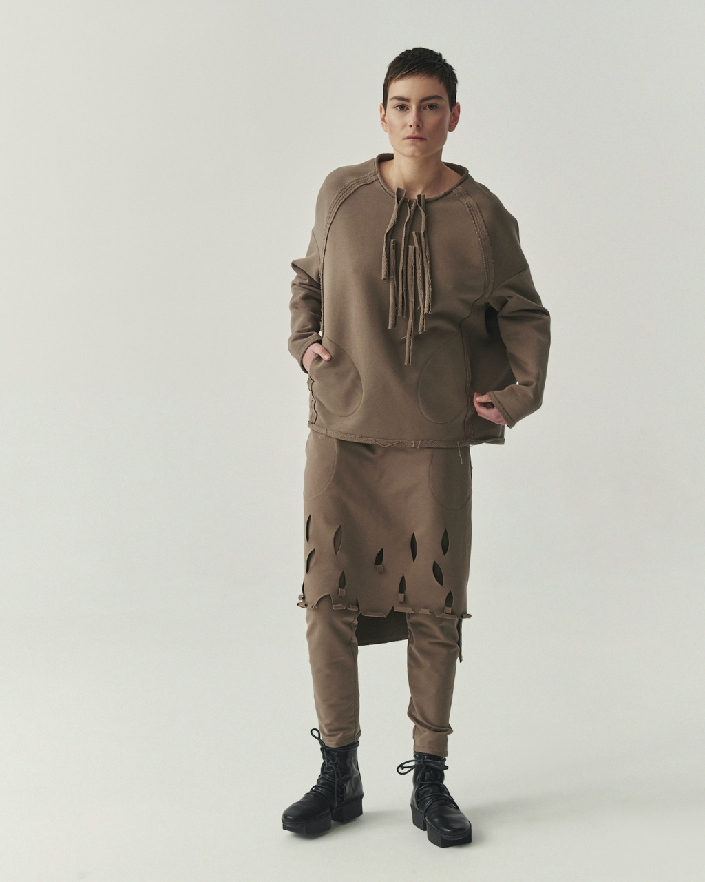 Kedziorek's Two Pocket Top in Taupe