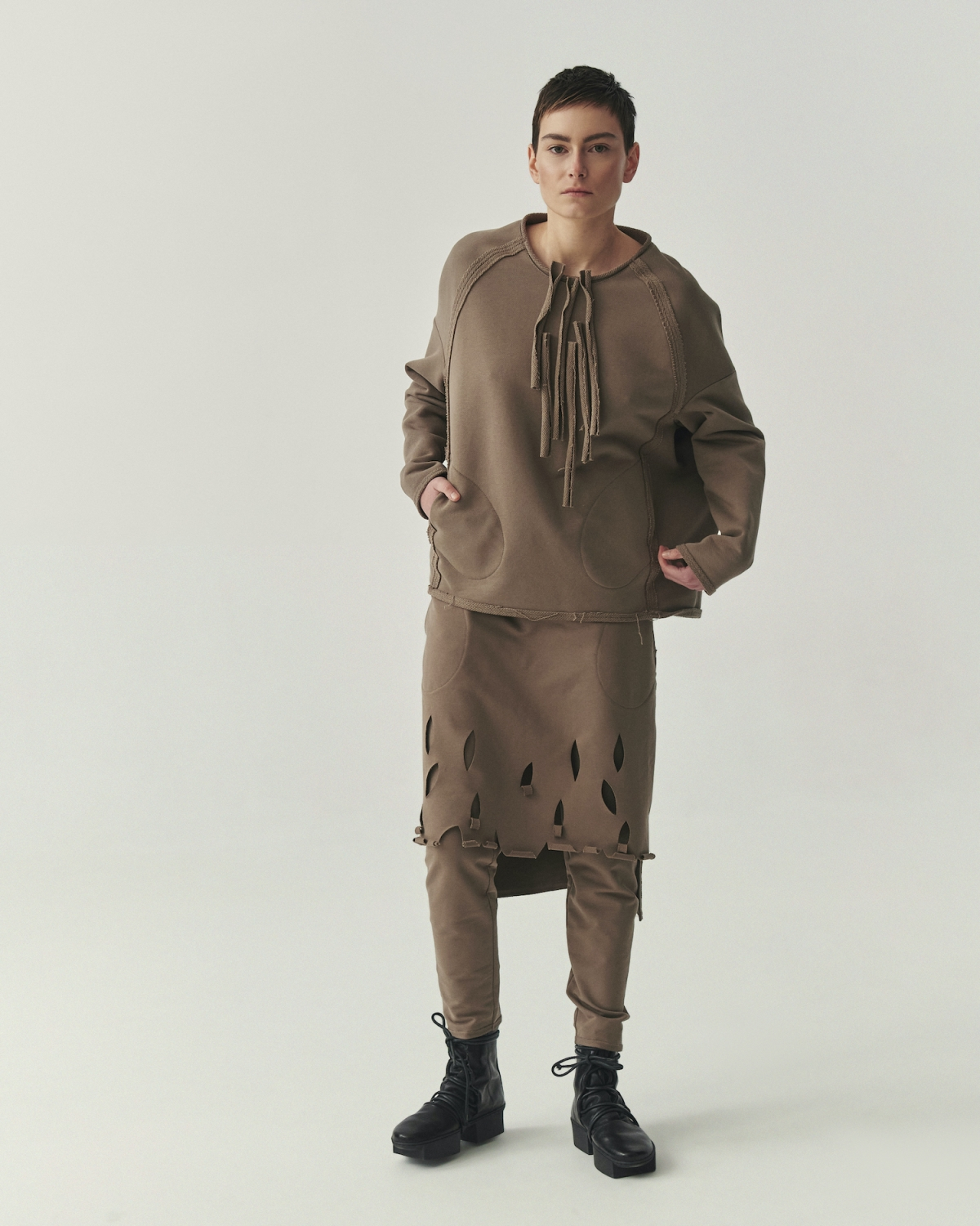 Kedziorek's Two Pocket Top in Taupe
