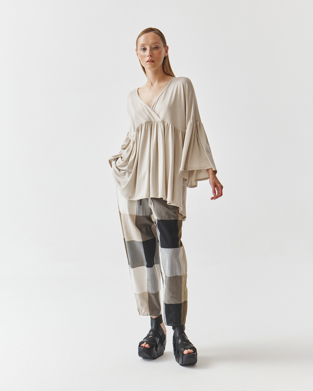 Kedziorek's Wide Check Pant in Beige Mix