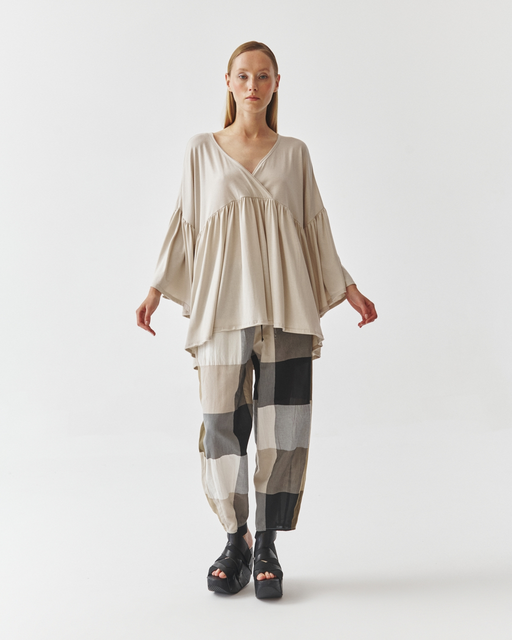 Kedziorek's Wide Check Pant in Beige Mix